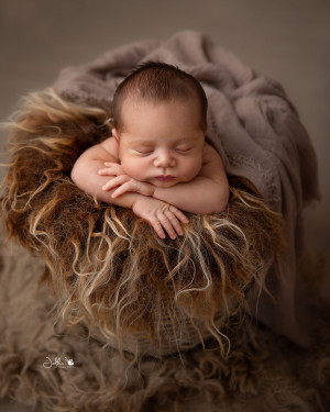 Newborn handsome boy Jelkafotogrfie