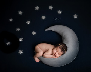 Newborn moon Jelkafotografie