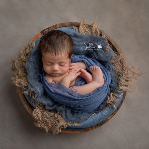 perfect newborn pose jelkafotografie