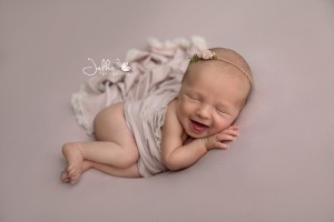 smiling baby girl jelkafotografie